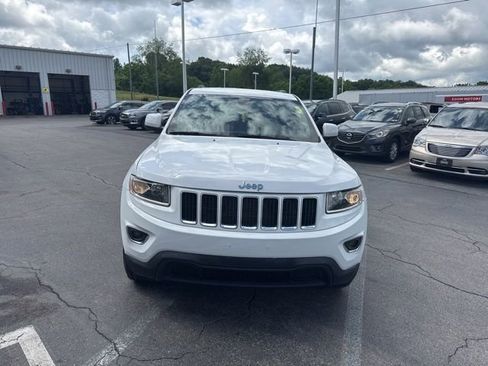 Used 2016 Jeep Grand Cherokee Laredo w/ Quick Order Package 23E AWD/4WD image 3