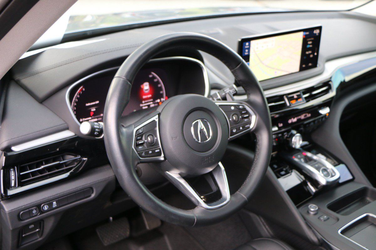 Used 2025 Acura MDX SH-AWD image 19