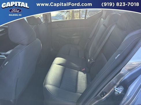 Used 2024 Nissan Altima 2.5 SV image 16