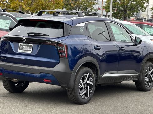 New 2026 Nissan Kicks SV w/ SV Premium Package image 4