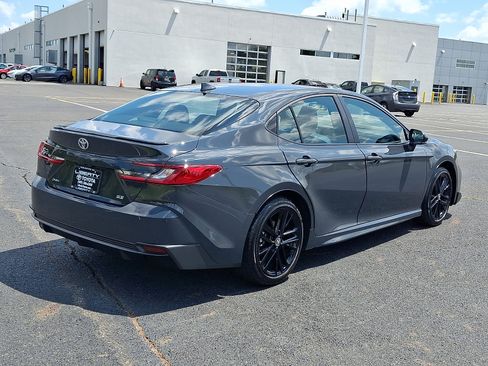 Used 2026 Toyota Camry SE FWD image 6