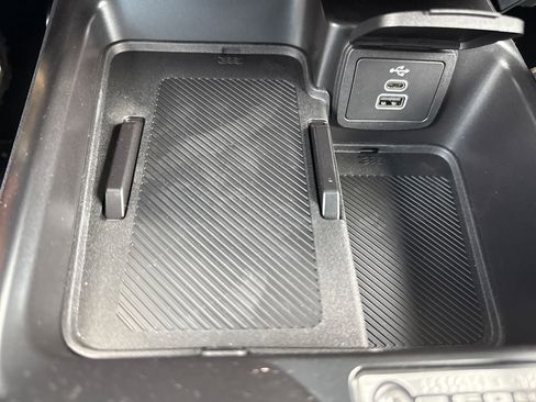 New 2026 Ford Bronco Badlands image 32