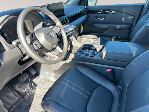 New 2025 Honda Pilot TrailSport image 10
