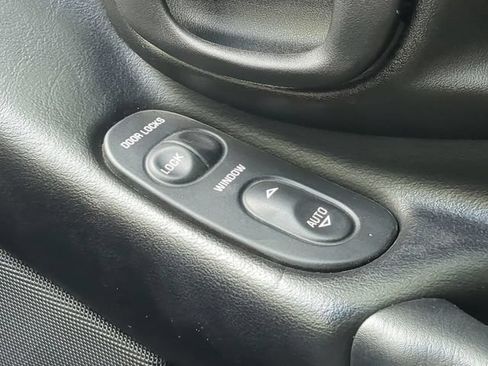 Used 2001 Chevrolet Corvette Z06 w/ Memory Pkg RWD image 23