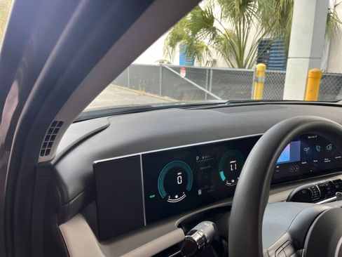 Used 2025 Hyundai Tucson Blue image 34