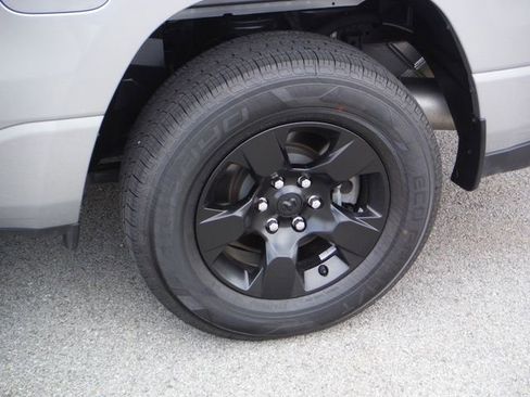 Used 2025 RAM 1500 Tradesman w/ Night Edition AWD/4WD image 5