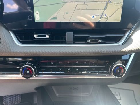 New 2026 Chevrolet Equinox LT w/ Convenience Package II image 25