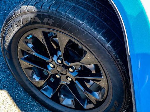 Used 2022 Jeep Wrangler Unlimited Sahara w/ Cold Weather Group image 44