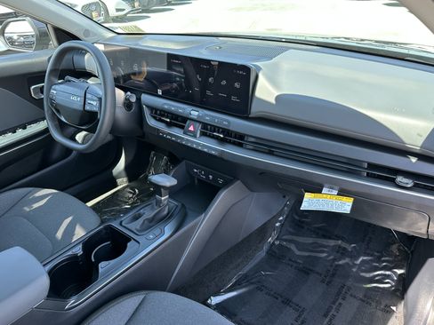 Certified 2026 Kia K4 FWD image 14