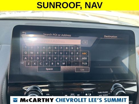 Used 2024 Nissan Armada SL image 6