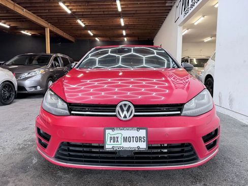 Used 2016 Volkswagen Golf 4-Door image 3