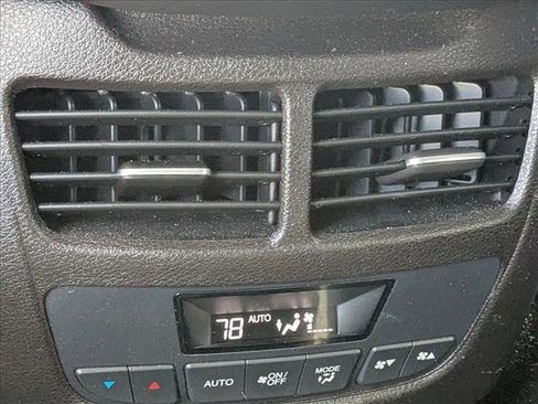 Used 2019 Acura MDX w/Technology Pkg image 16