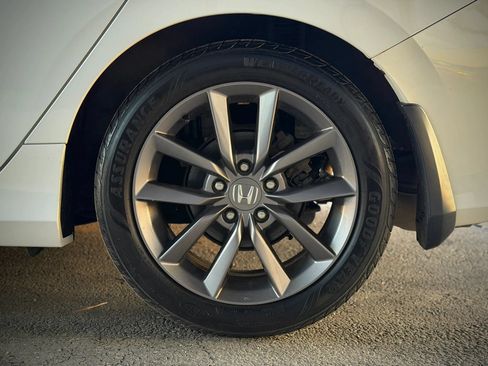 Used 2020 Honda Civic EX image 22