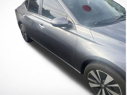Used 2021 Nissan Altima 2.5 SV AWD/4WD image 15