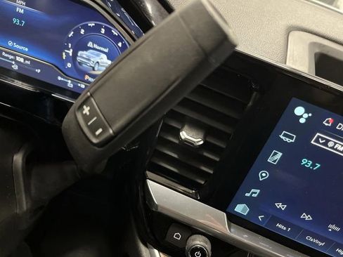 Used 2022 Chevrolet Silverado 1500 LT w/ Z71 Off-Road Package image 22