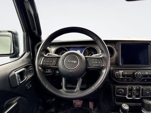 Used 2021 Jeep Gladiator Sport image 12