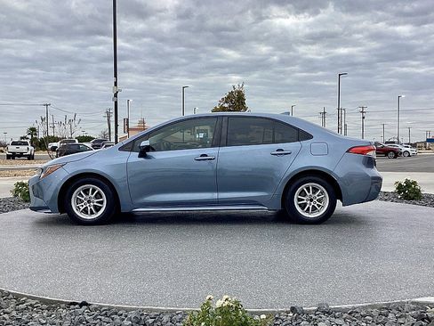 Used 2022 Toyota Corolla LE image 8