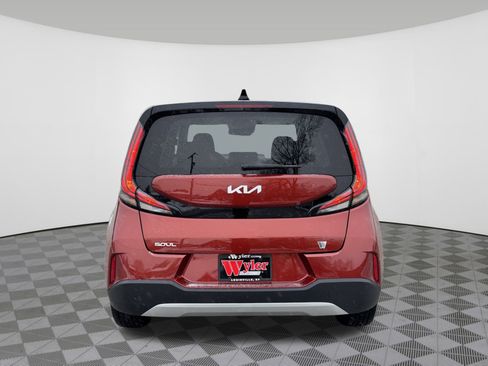 Used 2024 Kia Soul LX image 19