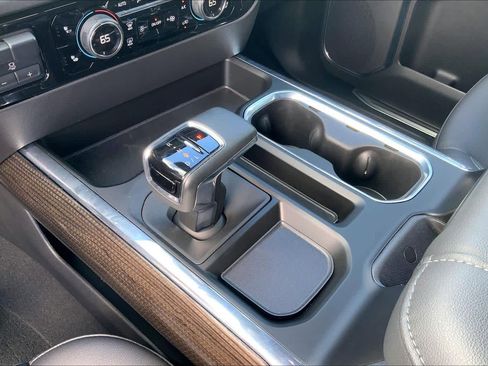 Used 2023 Chevrolet Silverado 1500 LT Trail Boss w/ LT Trail Boss Premium Package image 16