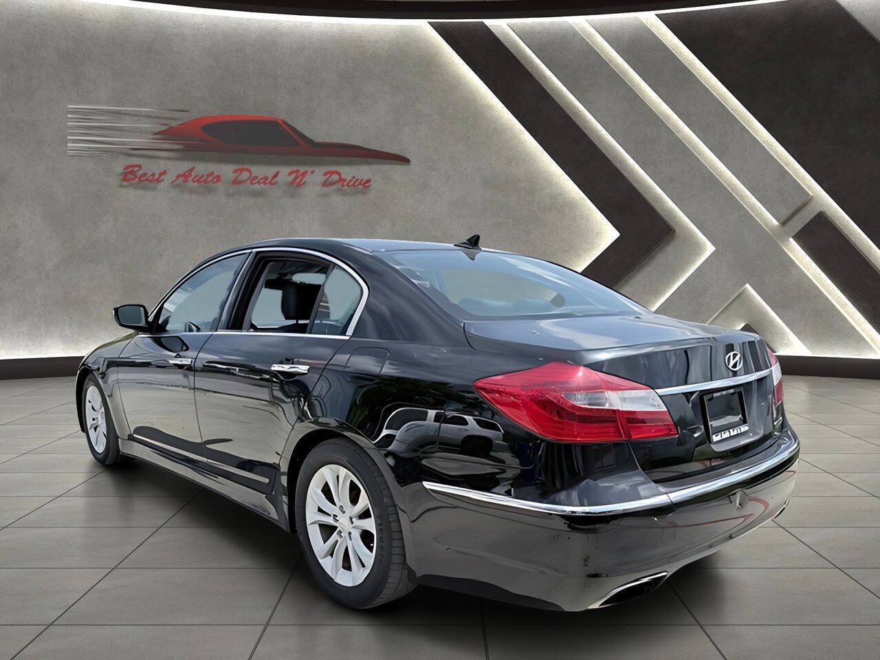 Used 2012 Hyundai Genesis 3.8 RWD image 14
