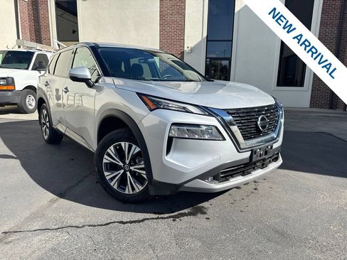 Used 2021 Nissan Rogue SV AWD/4WD image 1