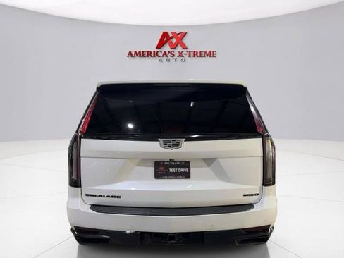 Used 2021 Cadillac Escalade Luxury RWD image 7