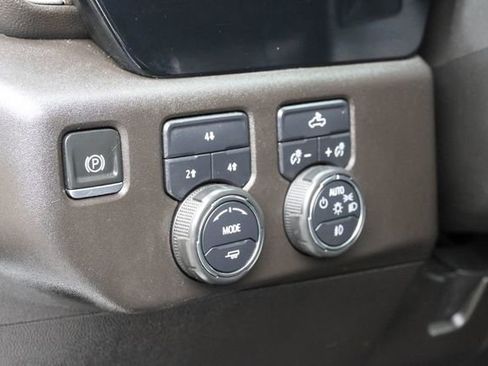 Used 2024 Chevrolet Silverado 2500 LT AWD/4WD image 12