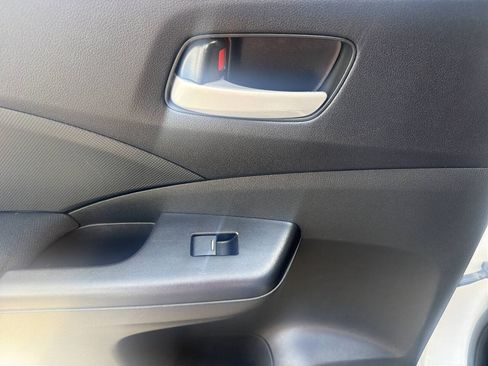 Used 2016 Honda CR-V SE image 27