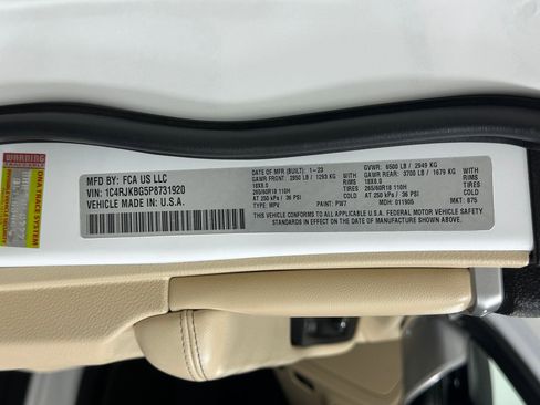 Used 2023 Jeep Grand Cherokee L Limited w/ Rear Seat Video Group I AWD/4WD image 29
