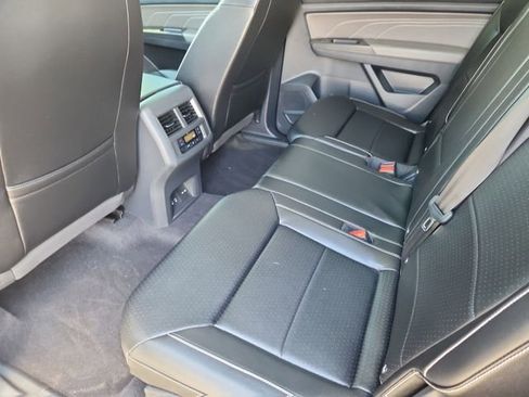 Used 2022 Volkswagen Atlas SE w/ Panoramic Sunroof Package image 8