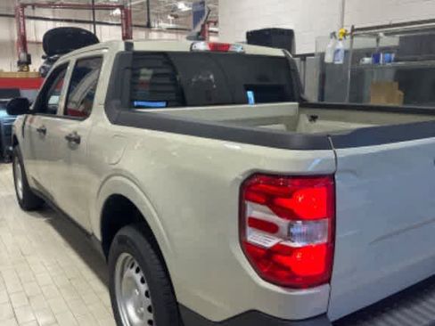 Used 2025 Ford Maverick XL FWD image 43