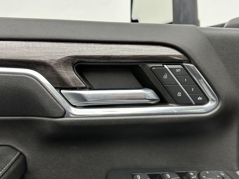 Used 2024 Chevrolet Silverado 2500 LTZ w/ LTZ Convenience Package image 14