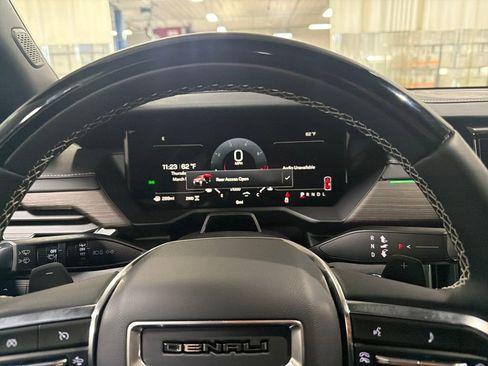 New 2026 GMC Acadia Denali w/ Super Cruise Package image 18