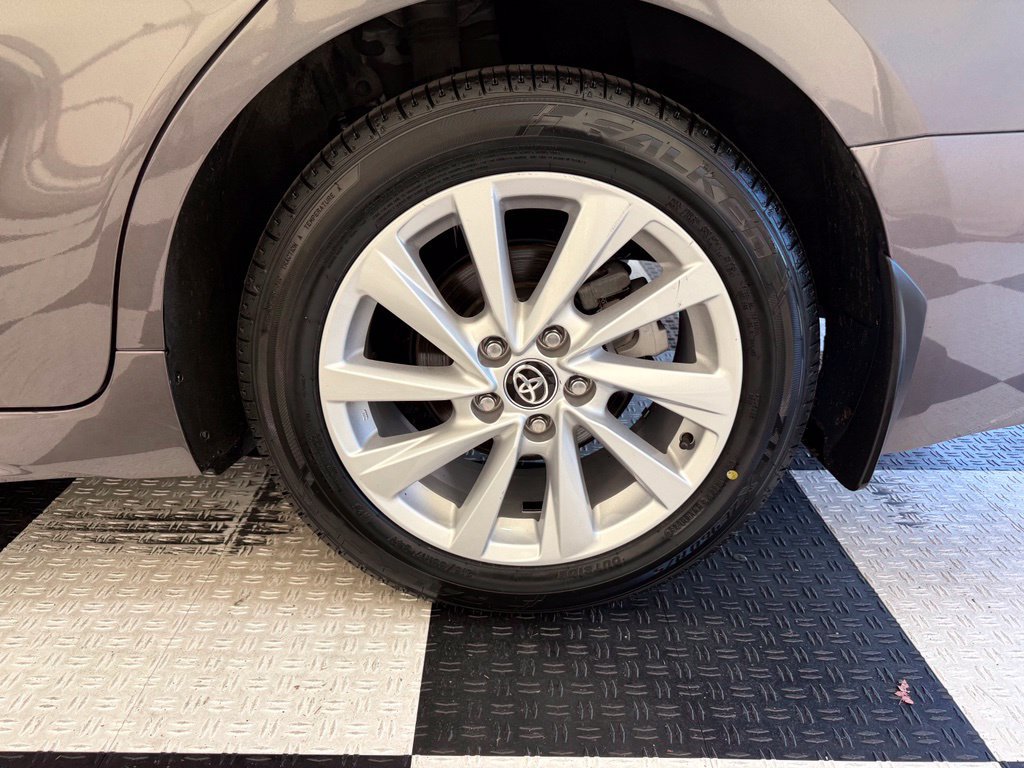 Used 2024 Toyota Camry SE FWD image 10
