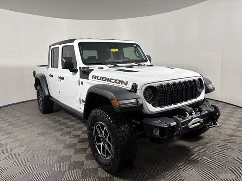 Used 2024 Jeep Gladiator Rubicon w/ Convenience Group AWD/4WD image 1