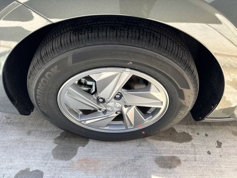 New 2026 Hyundai Elantra SE w/ Cargo Package image 17