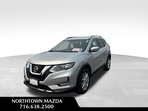 Used 2017 Nissan Rogue SV AWD/4WD image 1