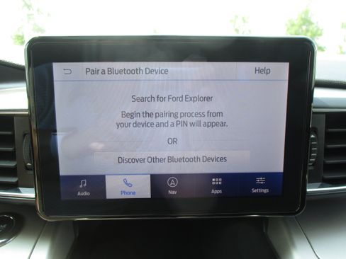 Used 2024 Ford Explorer XLT w/ Equipment Group 202A AWD/4WD image 26