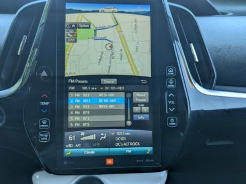 Used 2018 Toyota Prius Prime Advanced FWD image 27