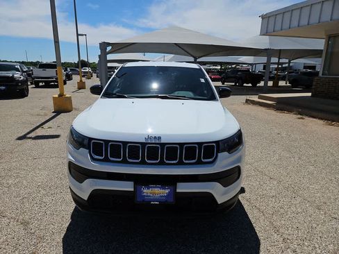 Used 2025 Jeep Compass Sport AWD/4WD image 3