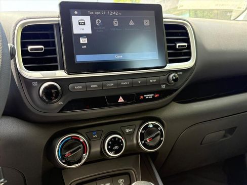 New 2026 Hyundai Venue SE FWD image 36