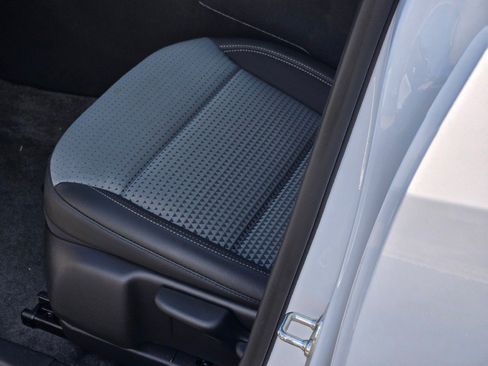 Certified 2026 Chevrolet Trax LT FWD image 22