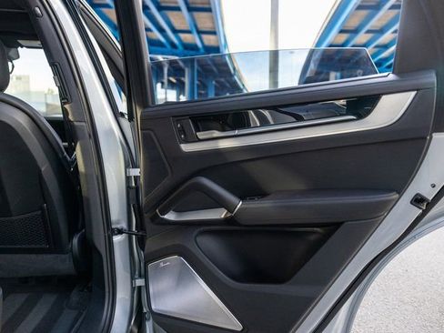 Certified 2026 Porsche Cayenne S image 38