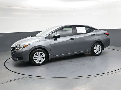 Used 2025 Nissan Versa S w/ Trunk Package image 8