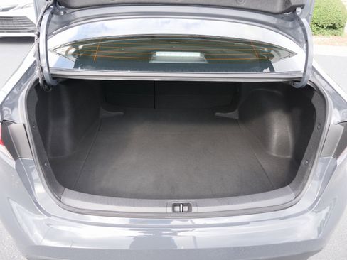 Used 2025 Toyota Corolla LE image 13