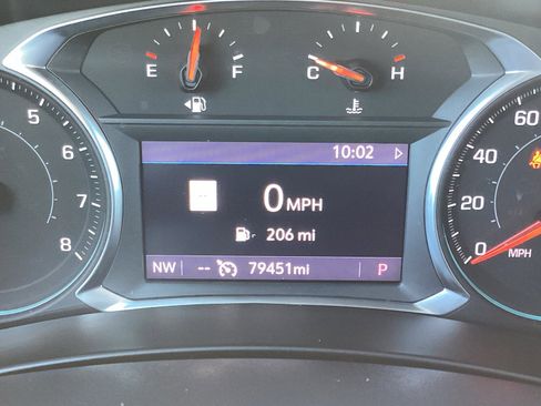 Used 2022 Chevrolet Equinox LT image 3