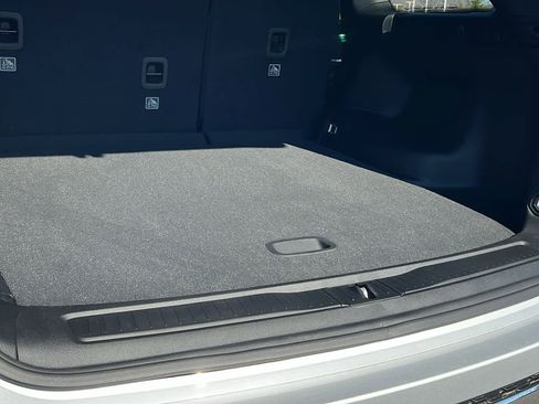 New 2025 Jeep Grand Cherokee Limited w/ Trailer Tow Package image 27