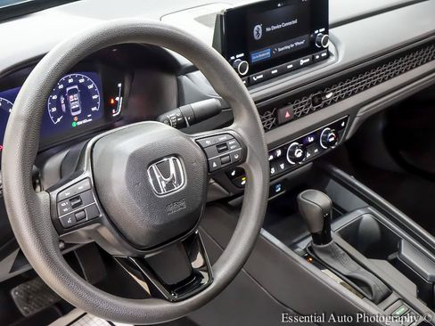 Used 2025 Honda Accord SE image 15