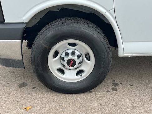 Used 2025 GMC Savana 3500 w/ Power Convenience Package RWD image 15