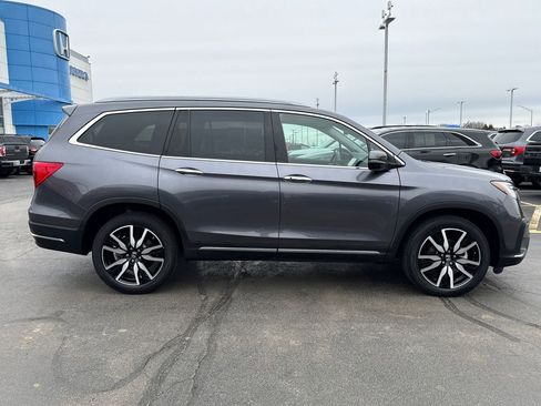 Used 2021 Honda Pilot Touring image 12